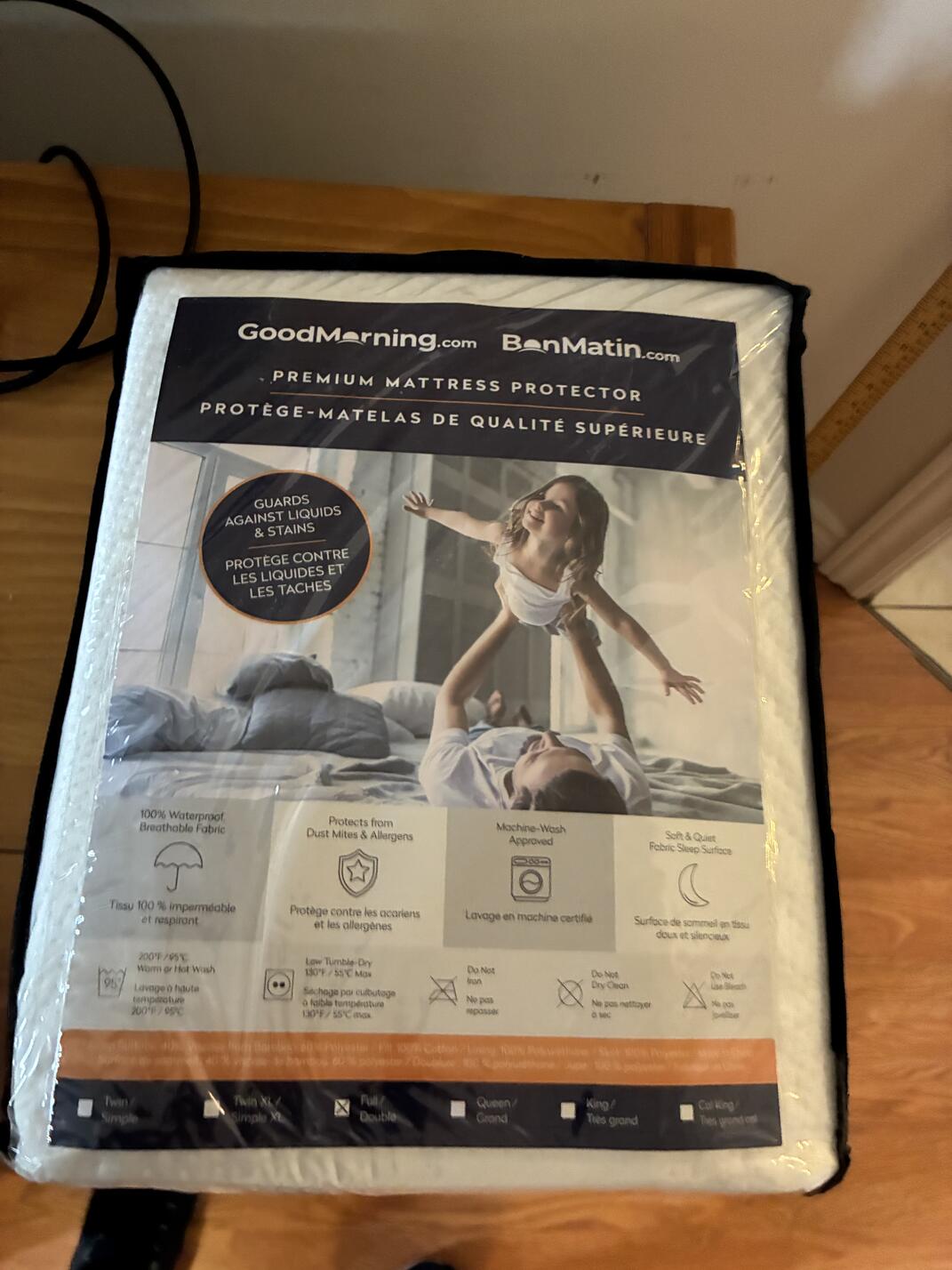 Full/double mattress & protector
