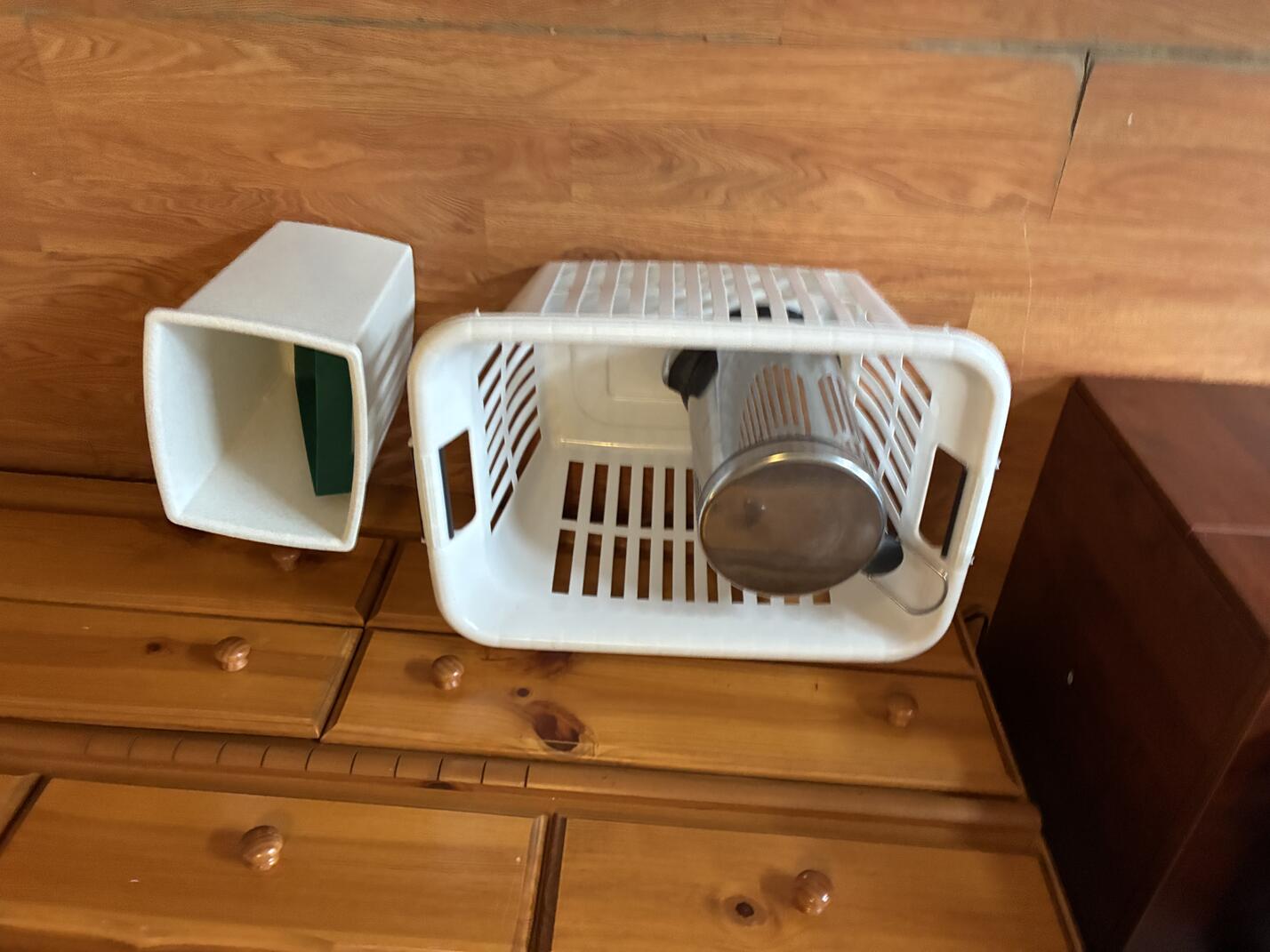Laundry basket – plastic