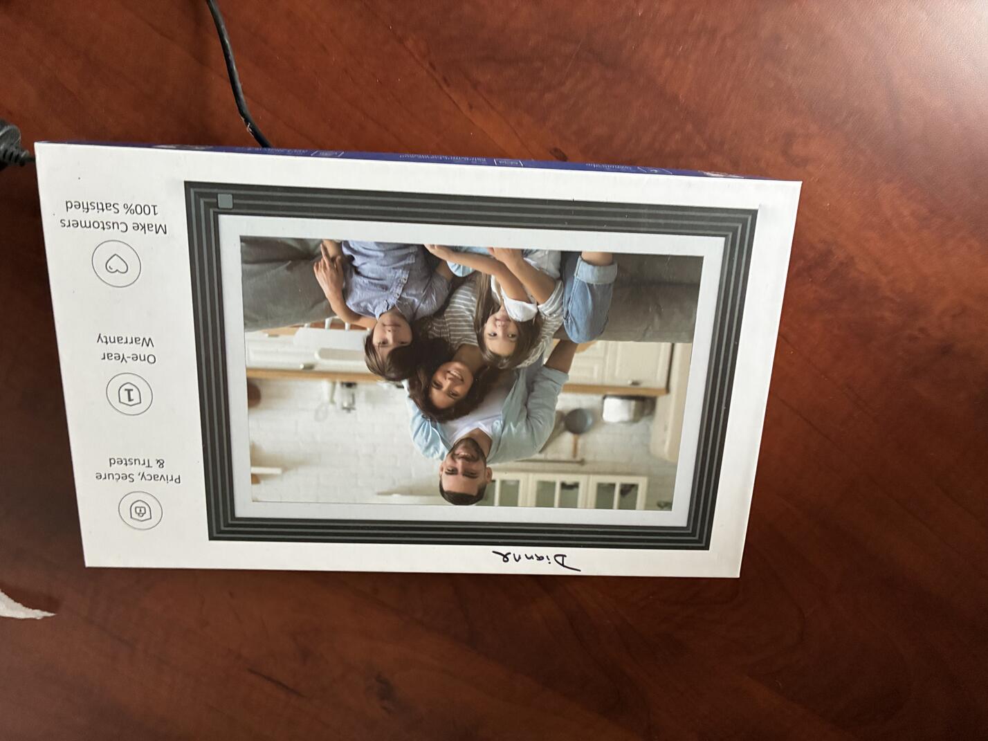 Digital picture frame