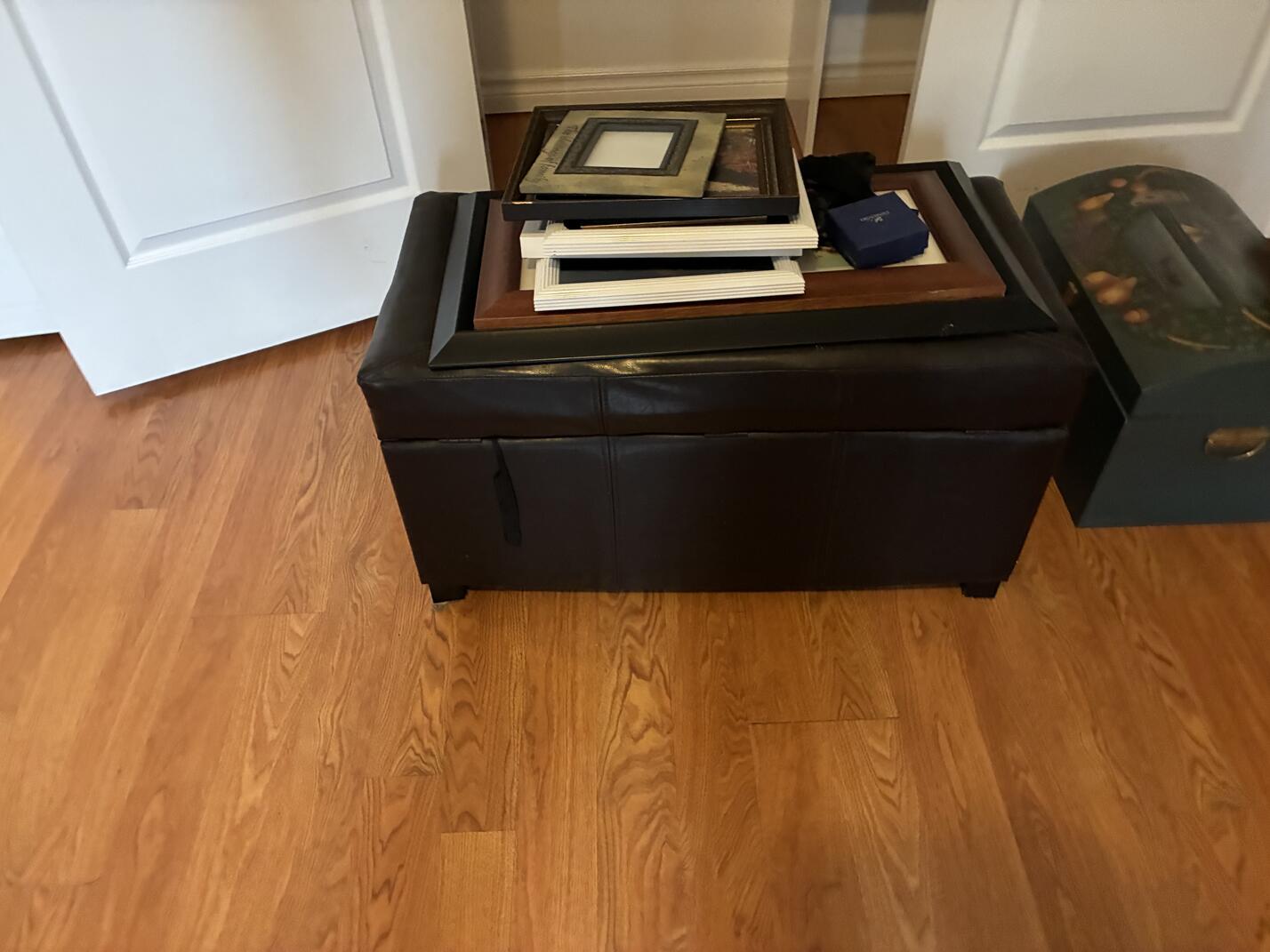 Bed ottoman
